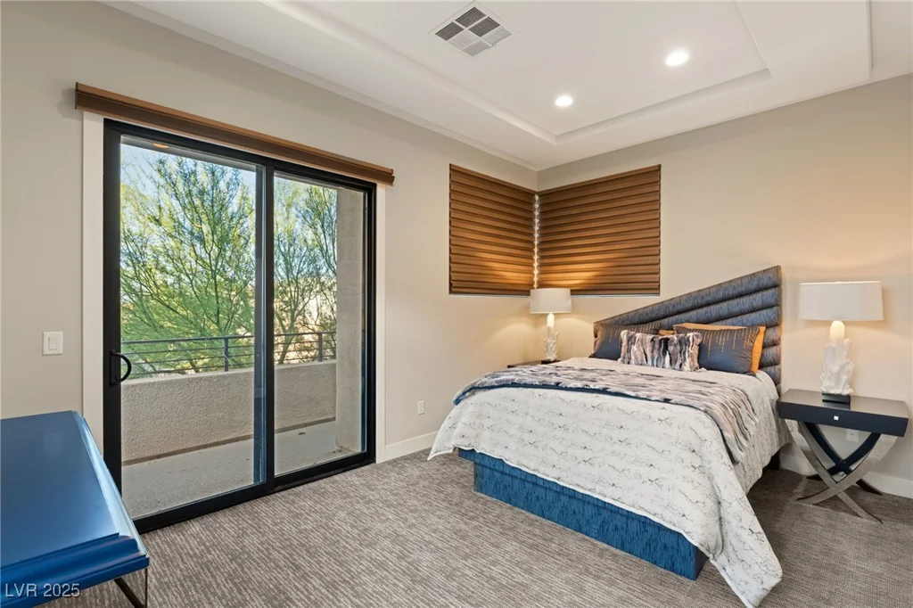 43 Grey Feather, Las Vegas, NV 89135