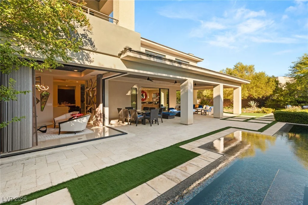 43 Grey Feather, Las Vegas, NV 89135