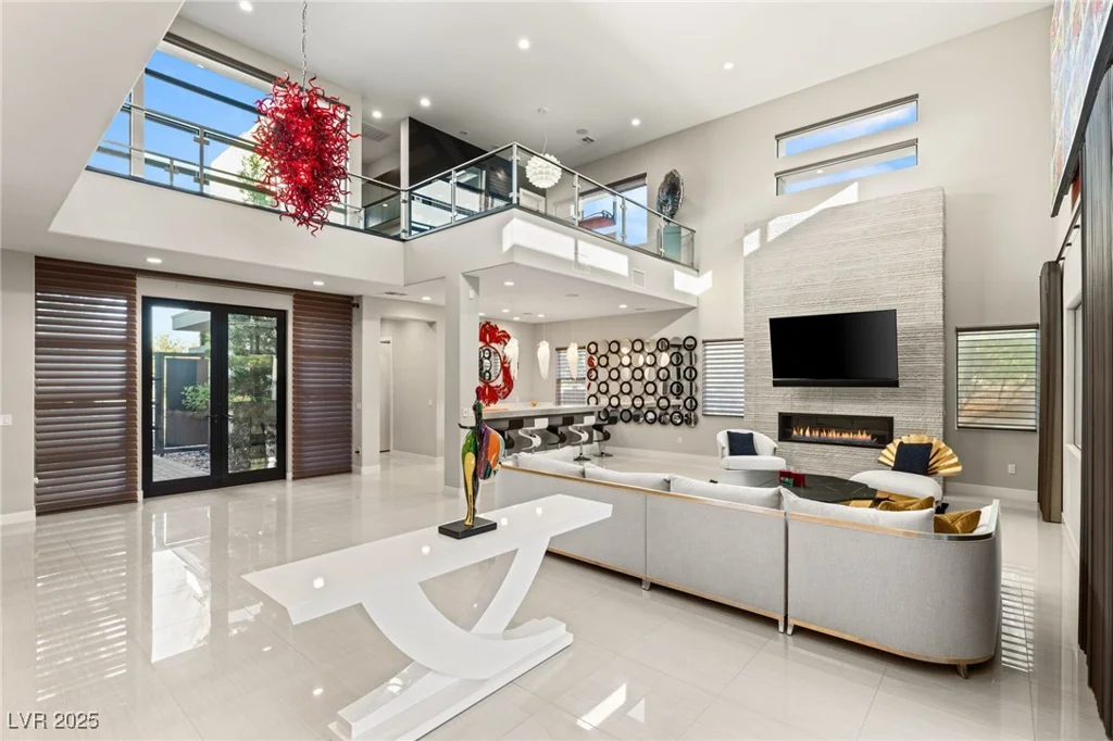 43 Grey Feather, Las Vegas, NV 89135