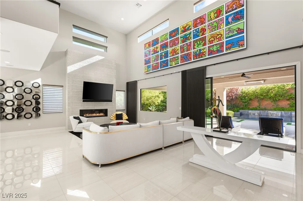 43 Grey Feather, Las Vegas, NV 89135