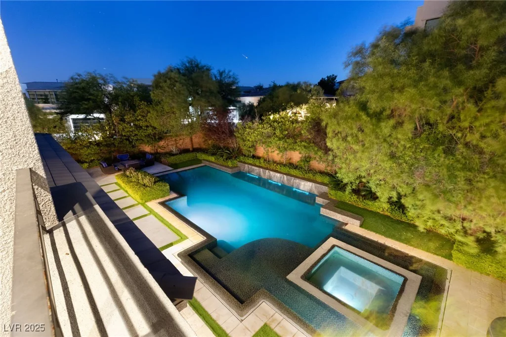 43 Grey Feather, Las Vegas, NV 89135