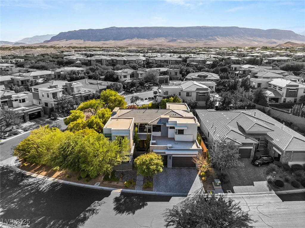 43 Grey Feather, Las Vegas, NV 89135
