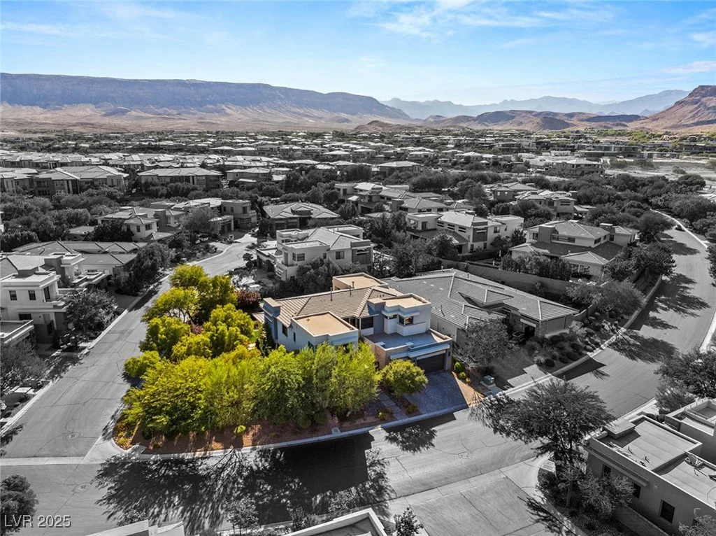 43 Grey Feather, Las Vegas, NV 89135