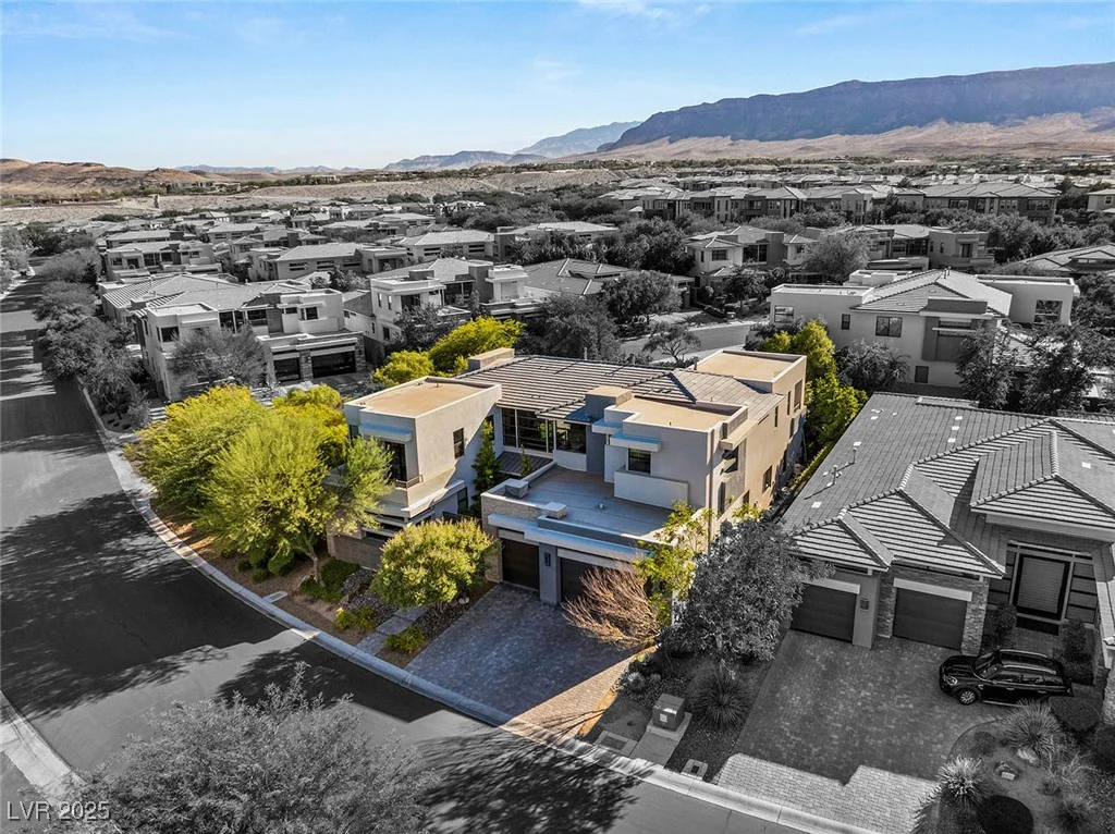 43 Grey Feather, Las Vegas, NV 89135