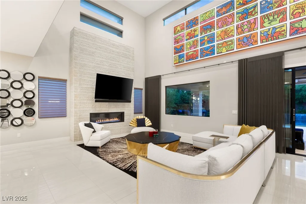 43 Grey Feather, Las Vegas, NV 89135