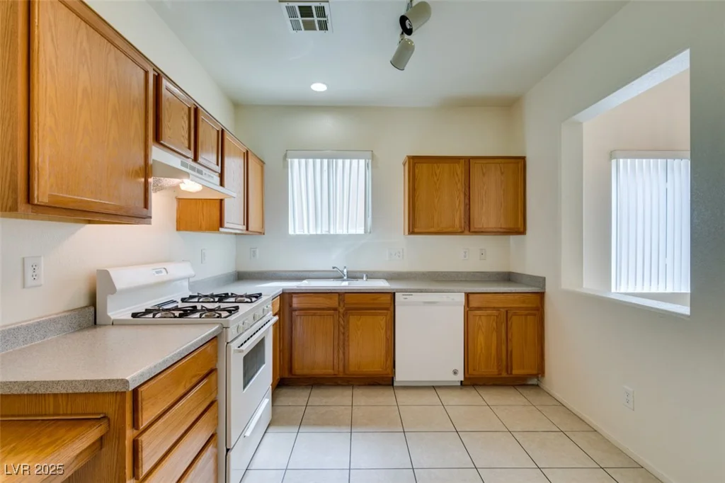 3735 Kit Fox, Las Vegas, NV 89122