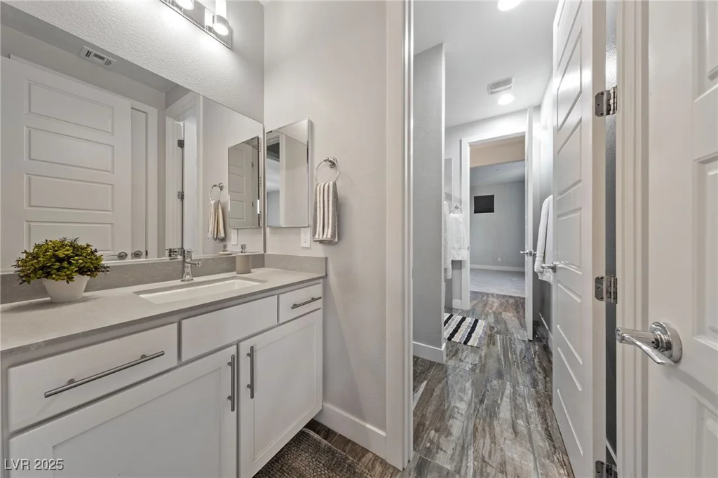845 Loch Katrine, Henderson, NV 89012