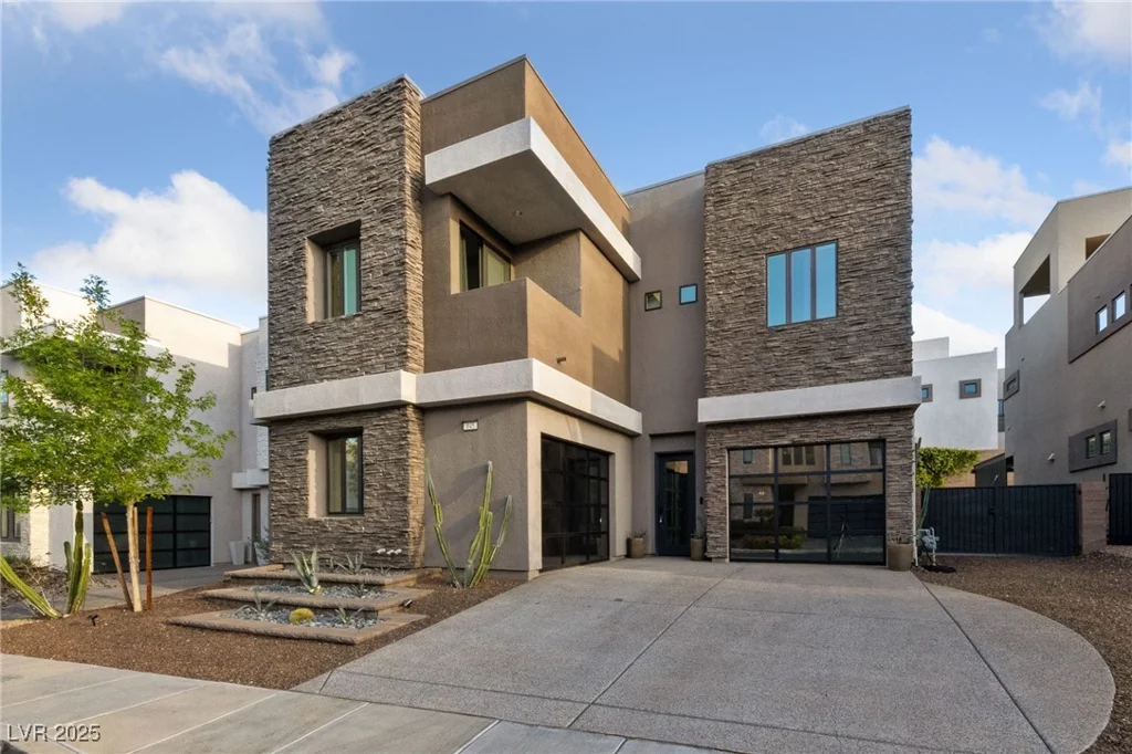 845 Loch Katrine, Henderson, NV 89012