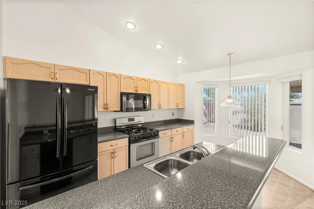 7220 Robins Roost, Las Vegas, NV 89131