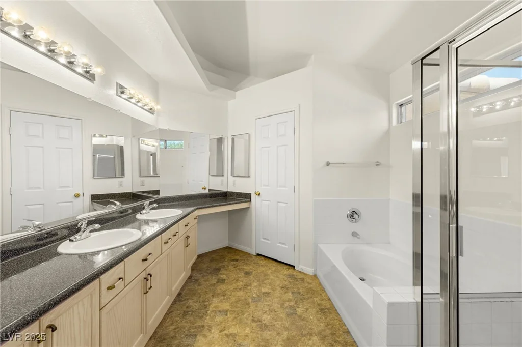 7220 Robins Roost, Las Vegas, NV 89131