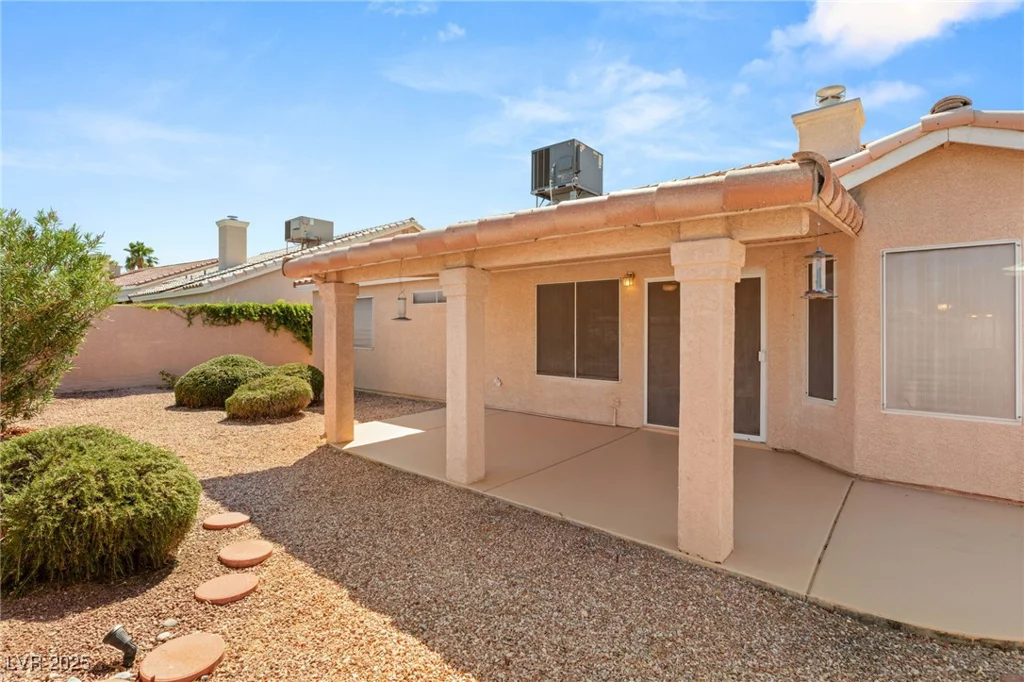 7220 Robins Roost, Las Vegas, NV 89131