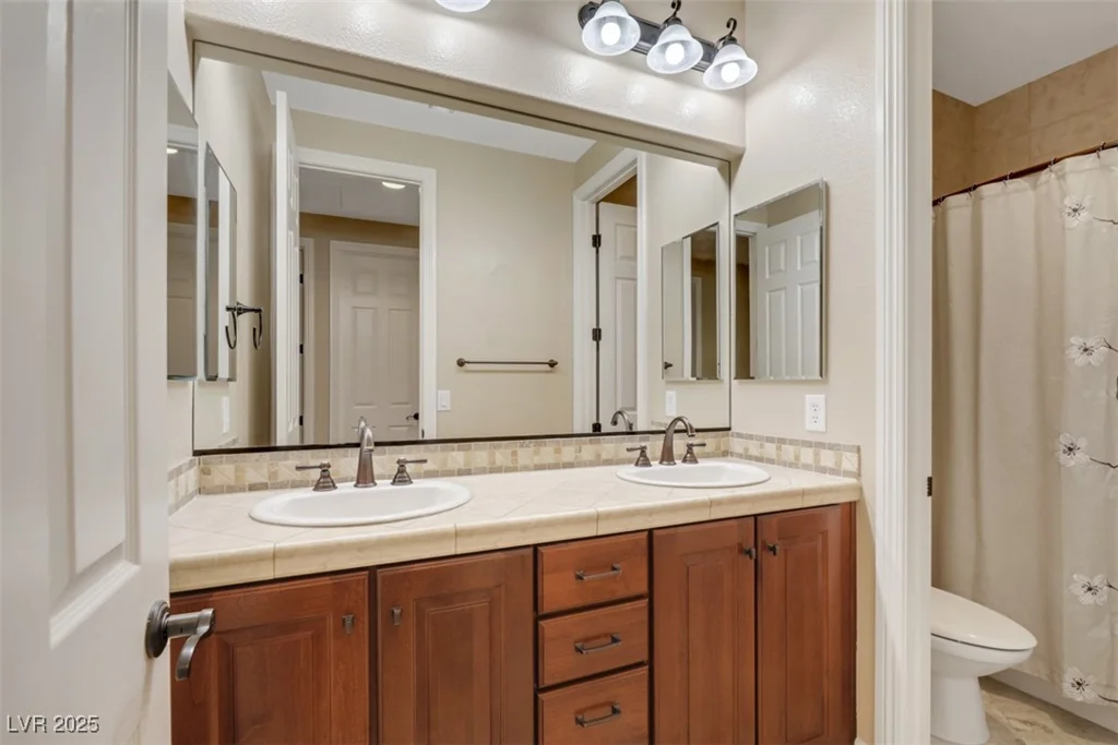 530 Cala Morlanda, Las Vegas, NV 89138