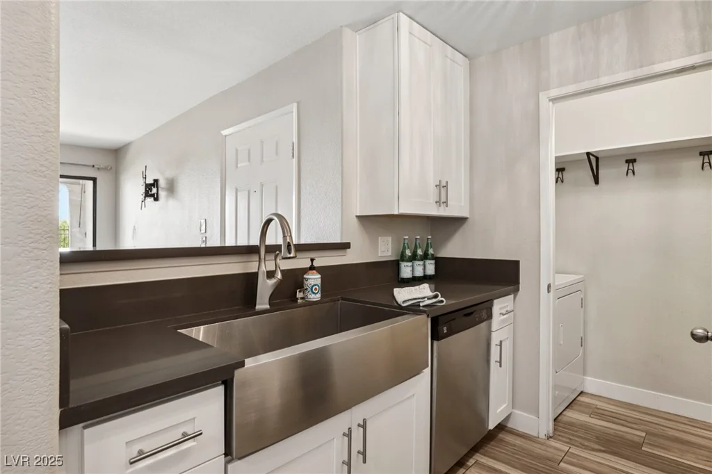 950 Seven Hills, Henderson, NV 89052