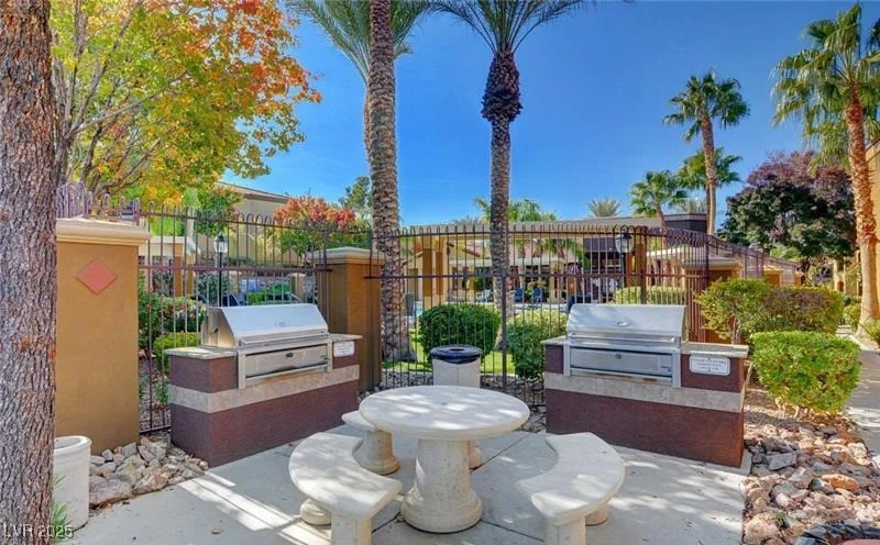950 Seven Hills, Henderson, NV 89052