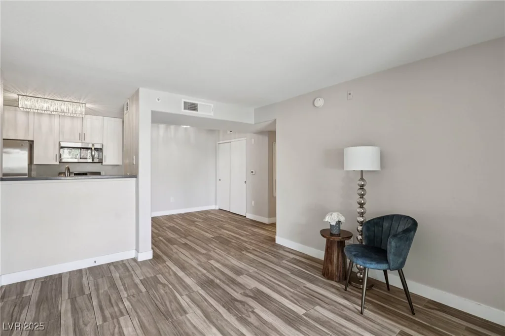 950 Seven Hills, Henderson, NV 89052