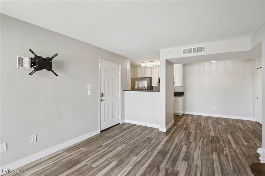 950 Seven Hills, Henderson, NV 89052
