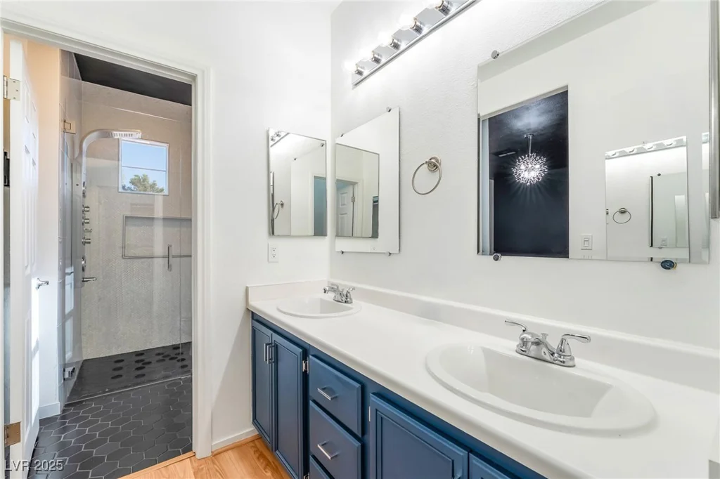 925 Veranda View, Las Vegas, NV 89123