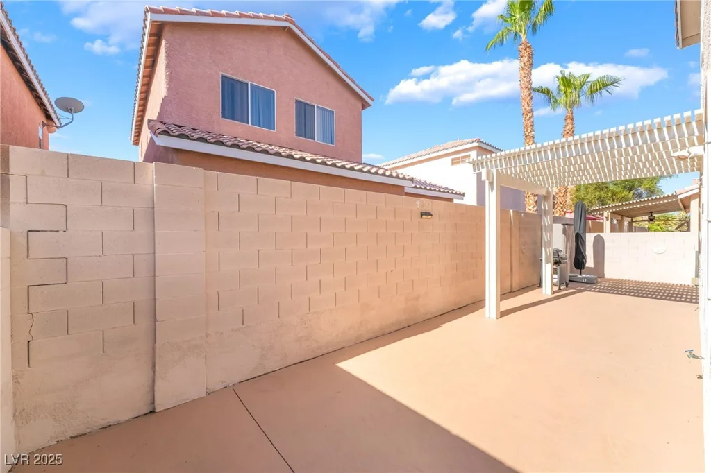 925 Veranda View, Las Vegas, NV 89123