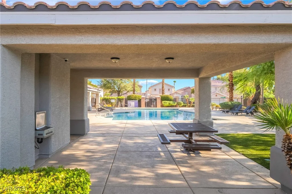 925 Veranda View, Las Vegas, NV 89123