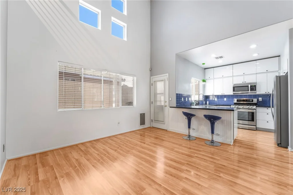 925 Veranda View, Las Vegas, NV 89123