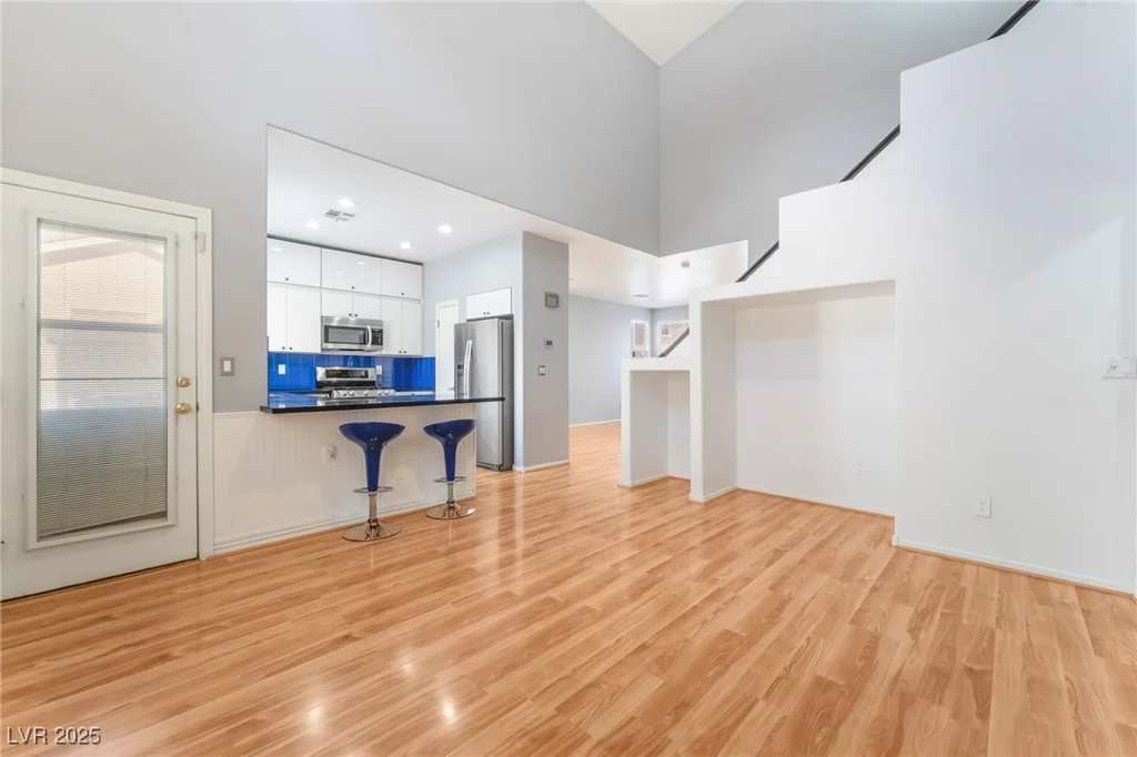 925 Veranda View, Las Vegas, NV 89123