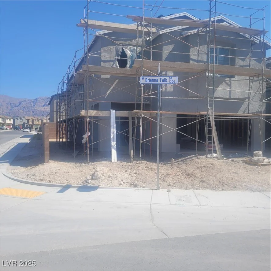 1304 Brianna Falls, North Las Vegas, NV 89084