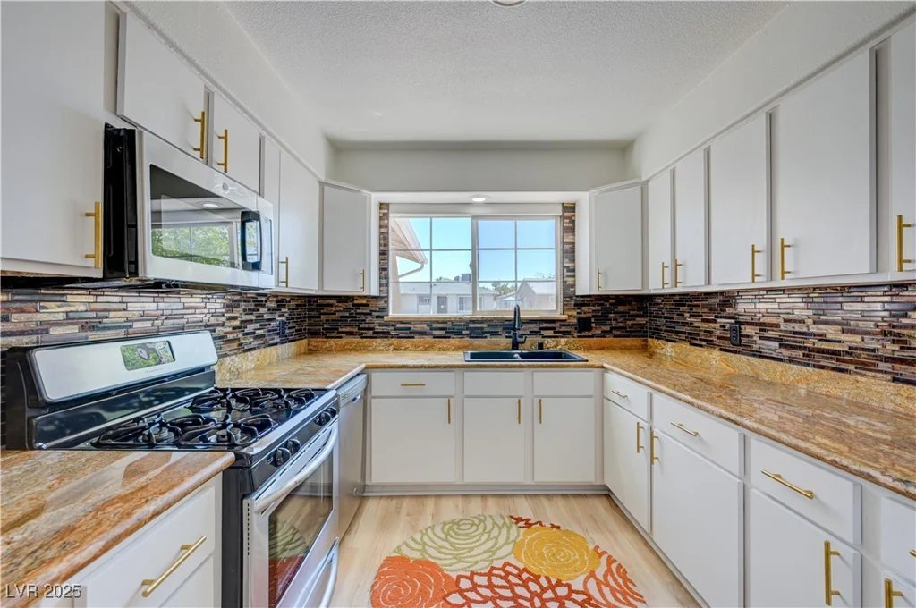6316 Portola, Las Vegas, NV 89108