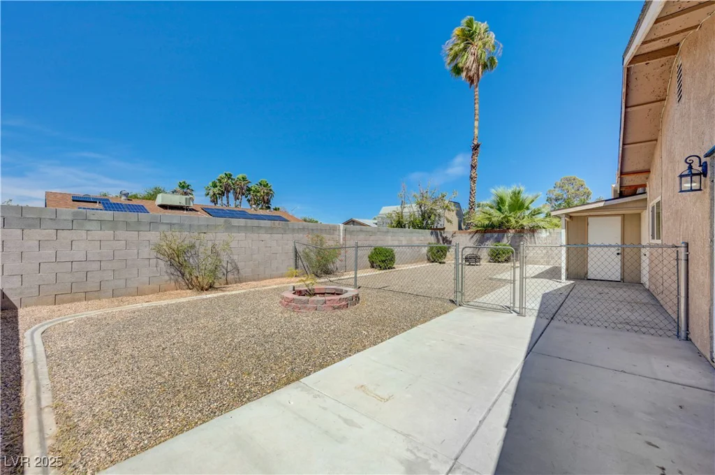 6316 Portola, Las Vegas, NV 89108