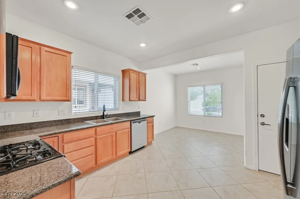 2413 Desert Sparrow, North Las Vegas, NV 89084