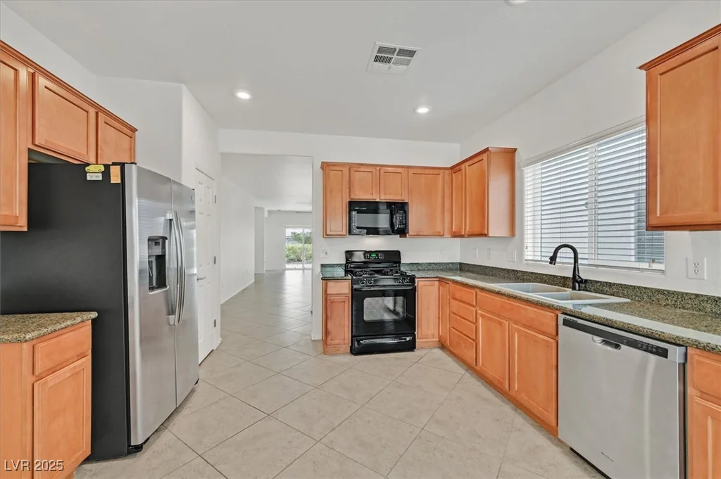2413 Desert Sparrow, North Las Vegas, NV 89084