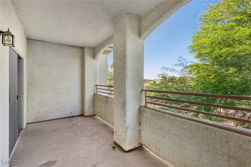 5655 Sahara, Las Vegas, NV 89142
