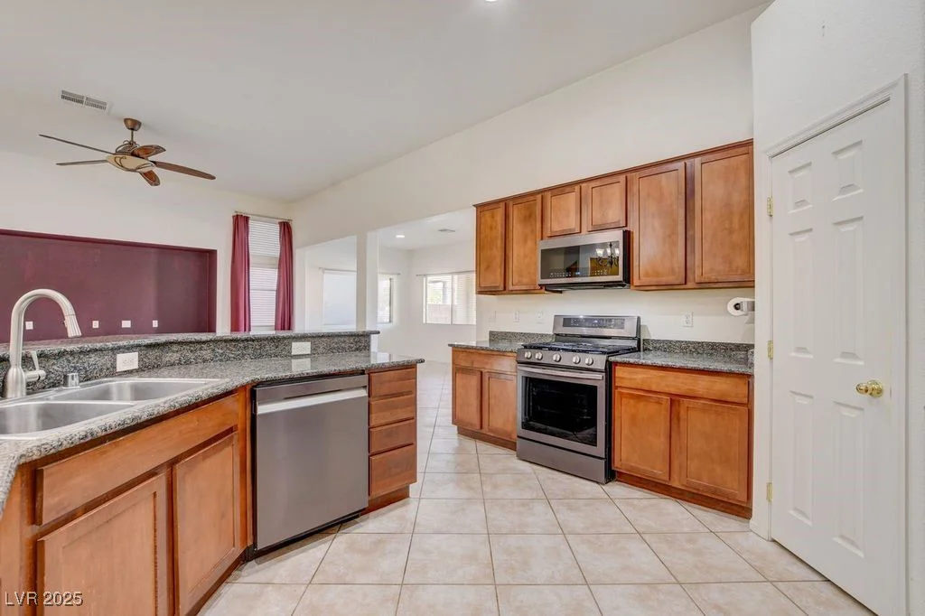 6460 Amanda Michelle, North Las Vegas, NV 89086
