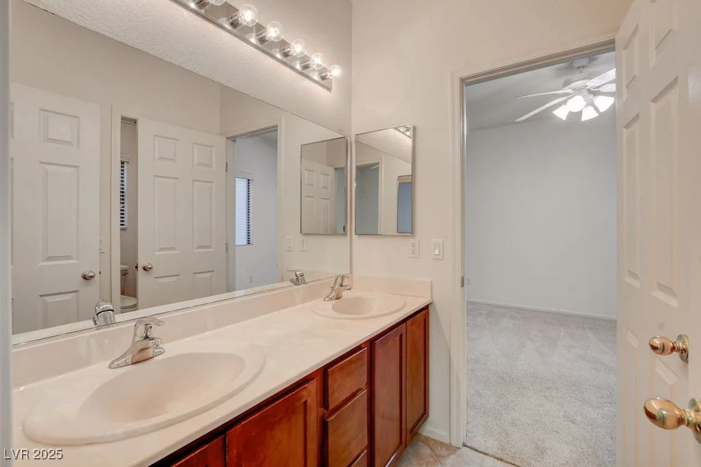 6460 Amanda Michelle, North Las Vegas, NV 89086
