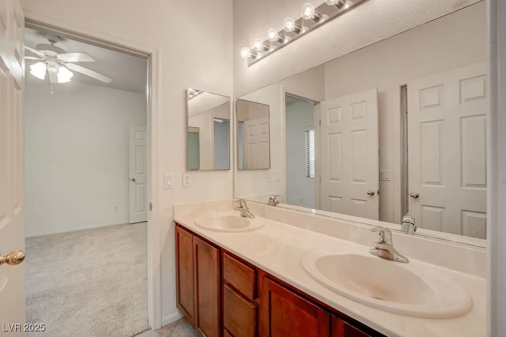6460 Amanda Michelle, North Las Vegas, NV 89086