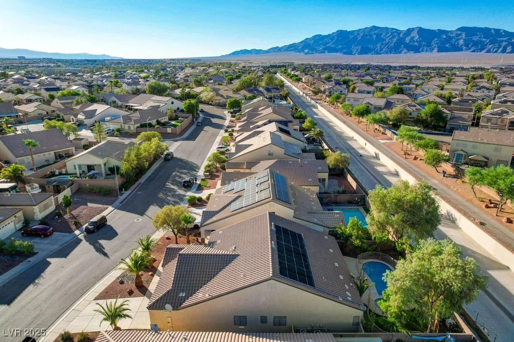 6460 Amanda Michelle, North Las Vegas, NV 89086