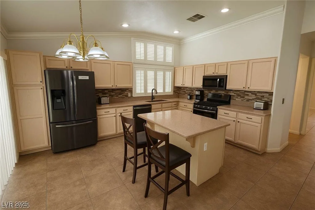 7465 Desert Flame, Las Vegas, NV 89149
