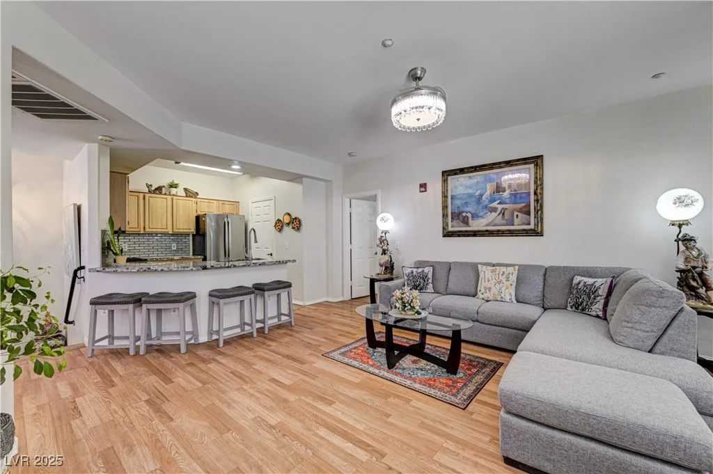 5855 Valley, North Las Vegas, NV 89031