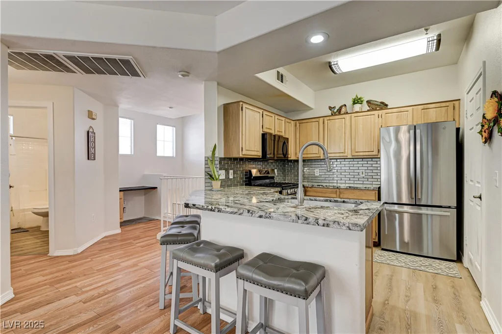 5855 Valley, North Las Vegas, NV 89031
