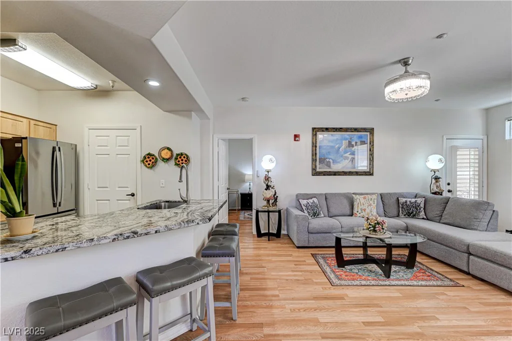 5855 Valley, North Las Vegas, NV 89031