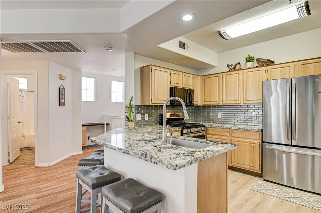 5855 Valley, North Las Vegas, NV 89031
