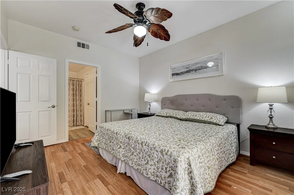 5855 Valley, North Las Vegas, NV 89031