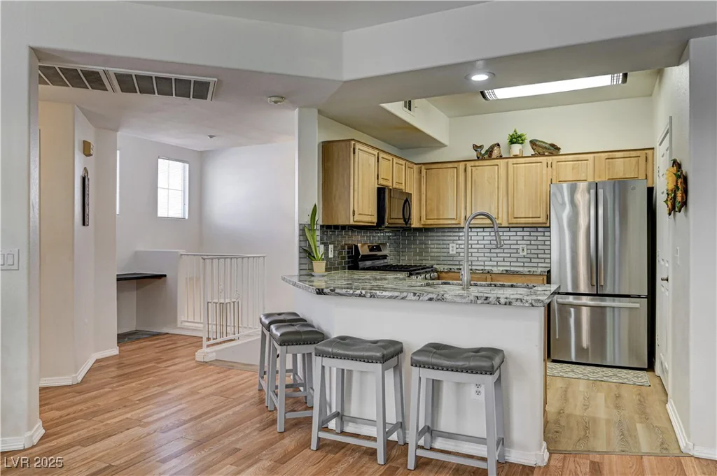5855 Valley, North Las Vegas, NV 89031