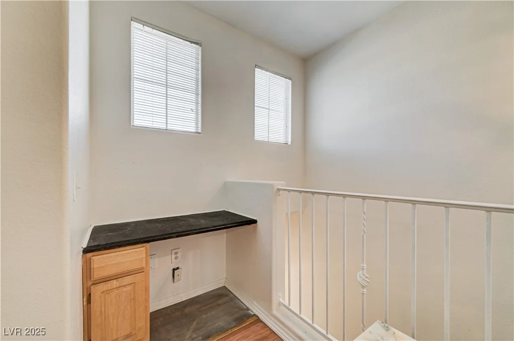 5855 Valley, North Las Vegas, NV 89031