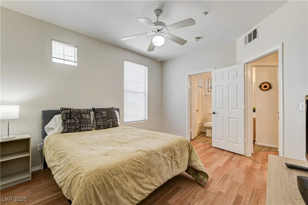 5855 Valley, North Las Vegas, NV 89031