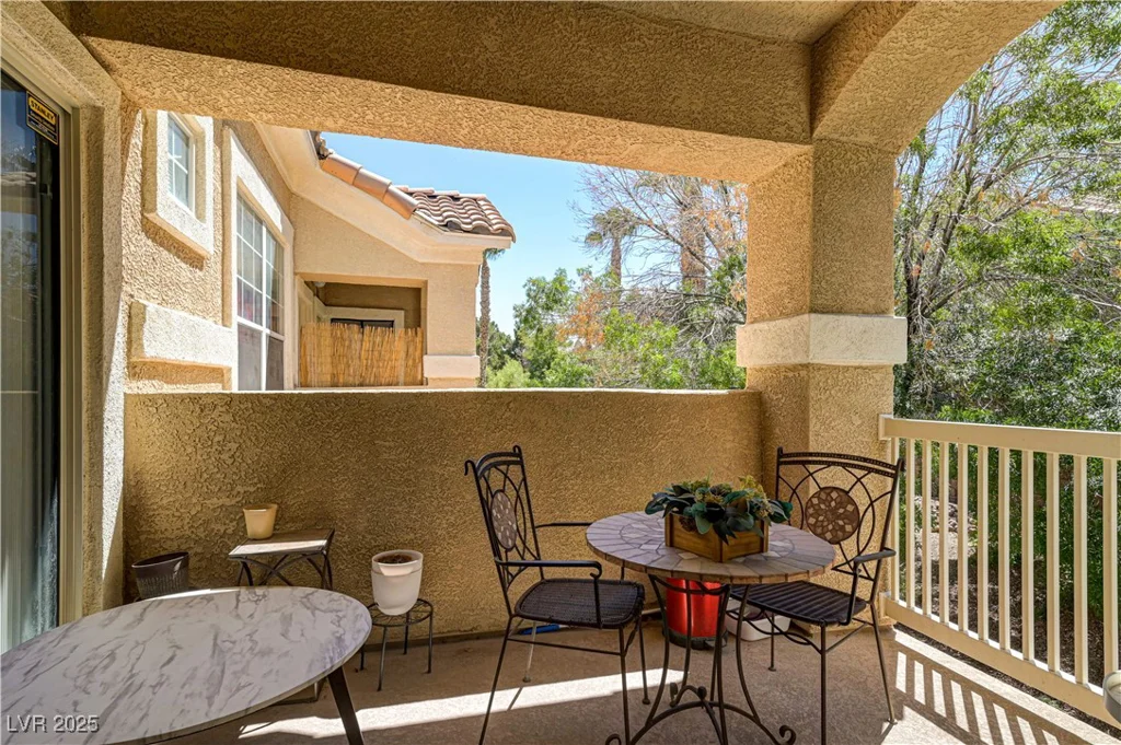 5855 Valley, North Las Vegas, NV 89031