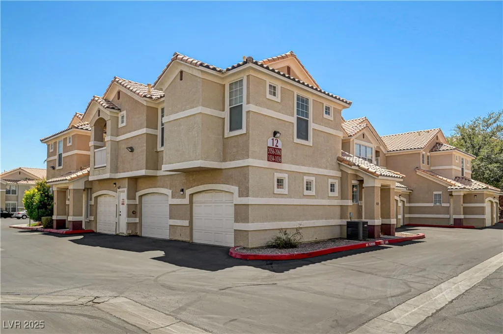 5855 Valley, North Las Vegas, NV 89031