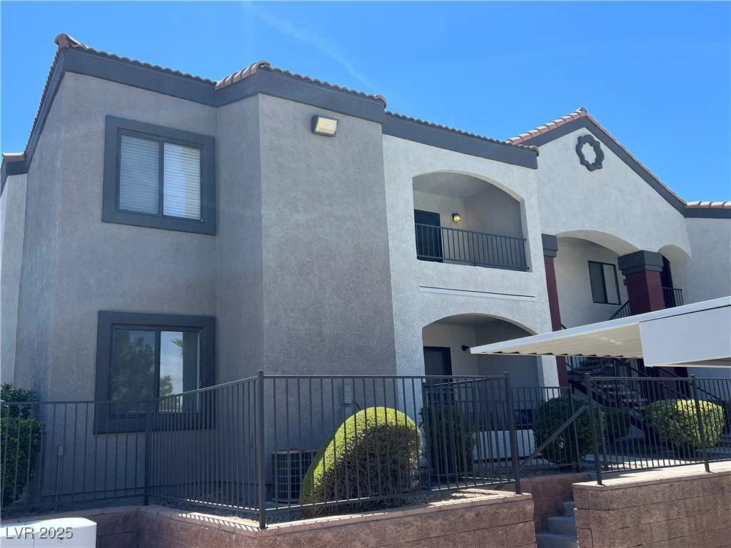 950 Seven Hills, Henderson, NV 89052