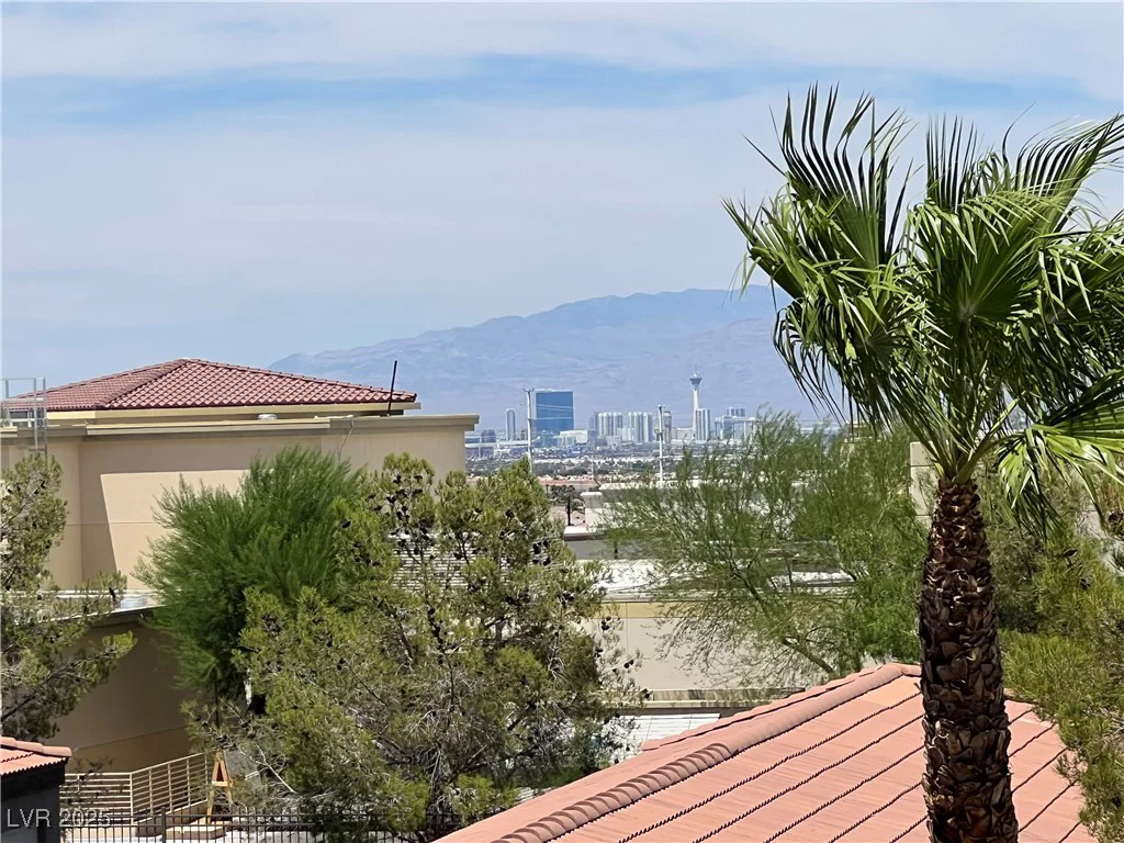 950 Seven Hills, Henderson, NV 89052