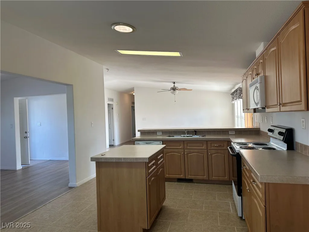 3101 Cedarwood, Pahrump, NV 89048
