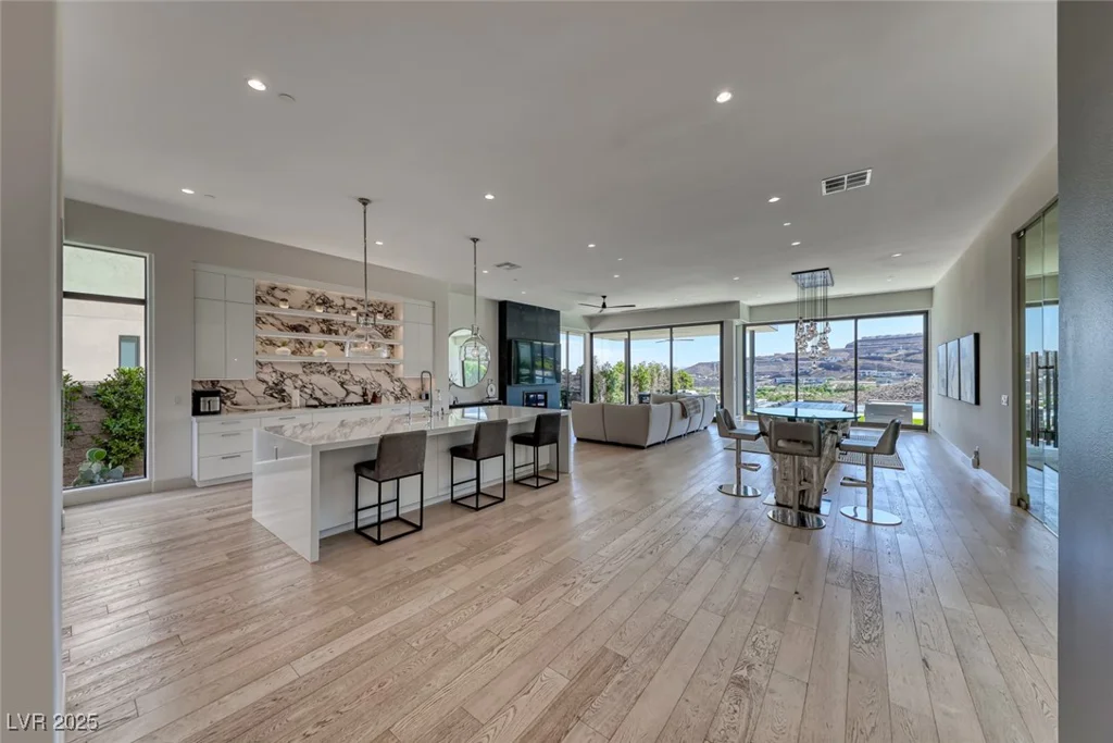 672 Blackrock Rim, Henderson, NV 89012